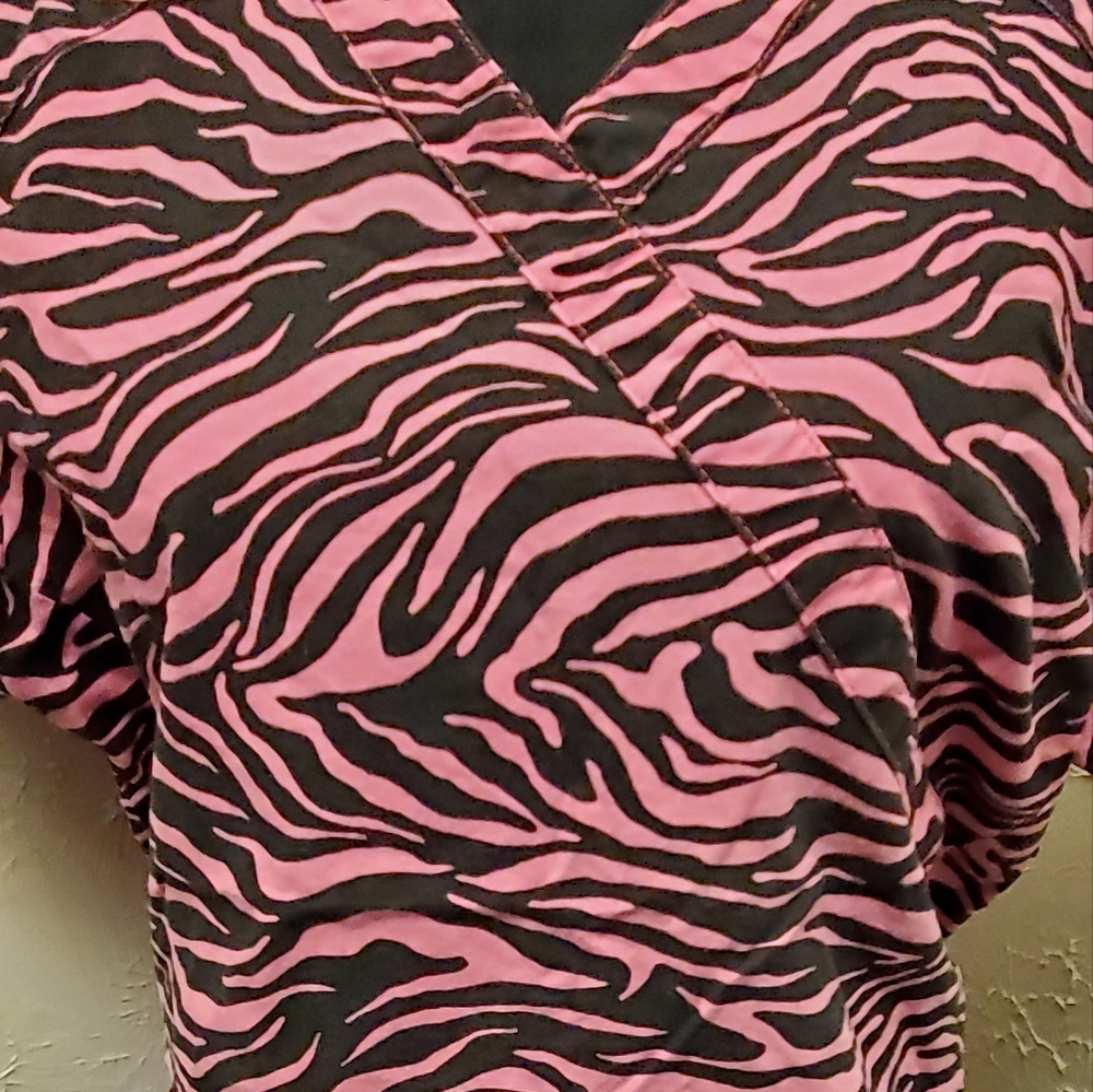 Medium scrub top - Picture 2 of 3